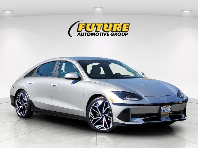 Certified Used 2023 Silver Hyundai SEL image 1