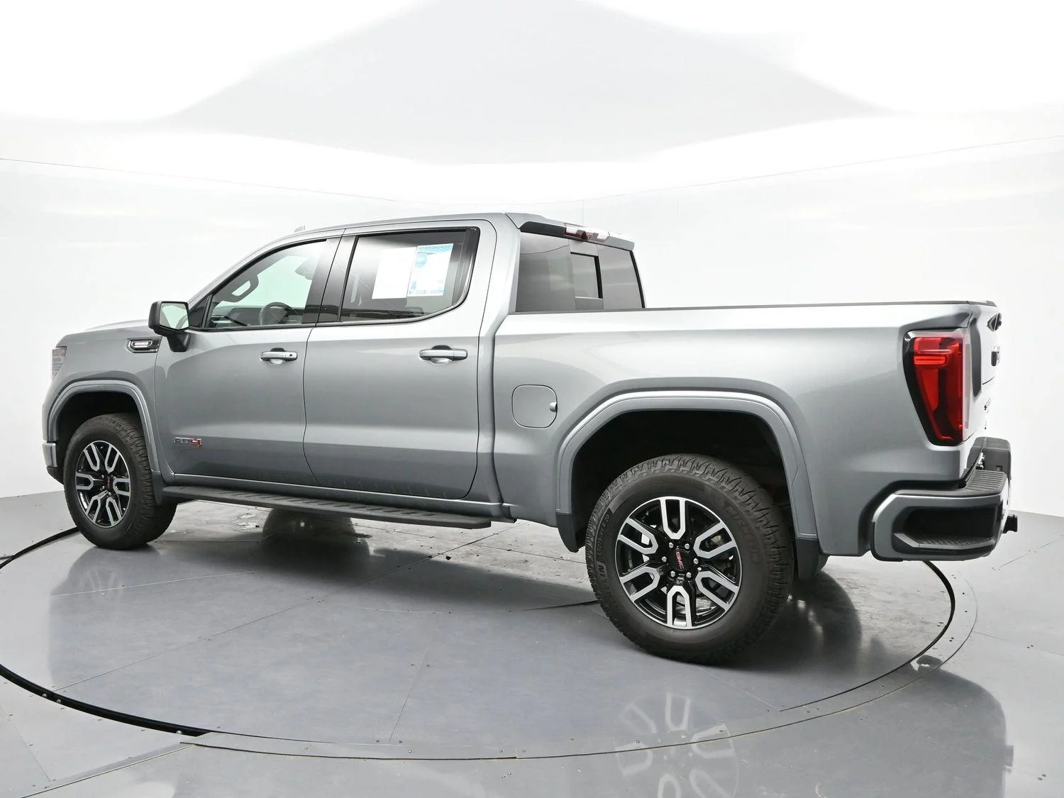 Used 2024 Sterling Metallic GMC AT4 image 5