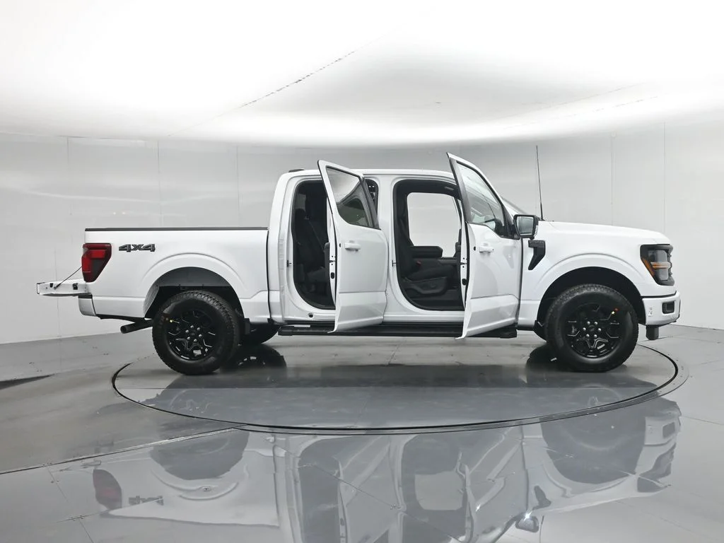 New 2026 White Ford XLT image 3