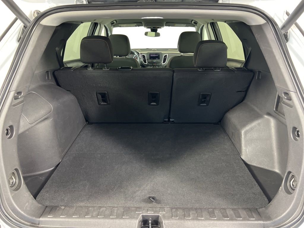 Used 2024 Summit White Chevrolet LT image 21