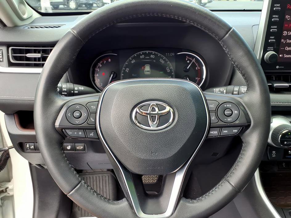 Used 2022 Blizzard Pearl Toyota Limited image 24