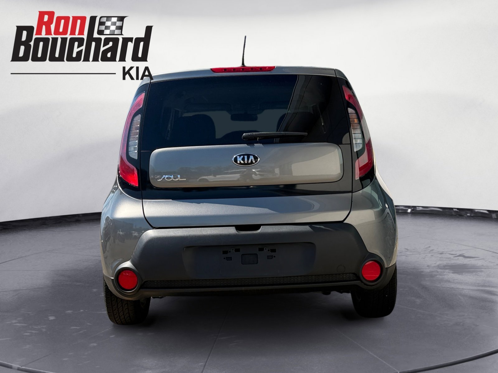 Used 2015 Titanium Gray Kia Base image 3