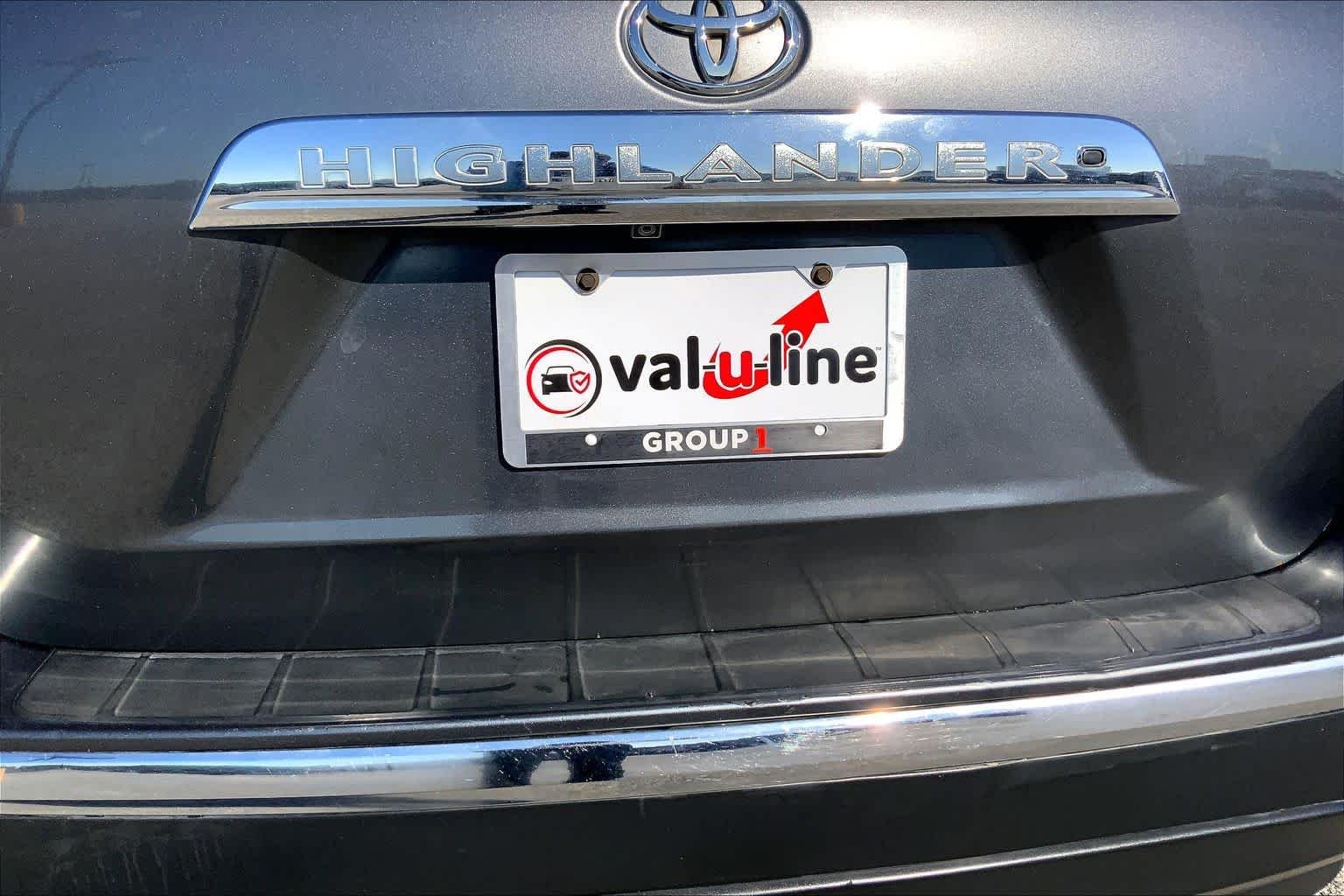 Used 2013 Magnetic Gray Metallic Toyota SE image 10