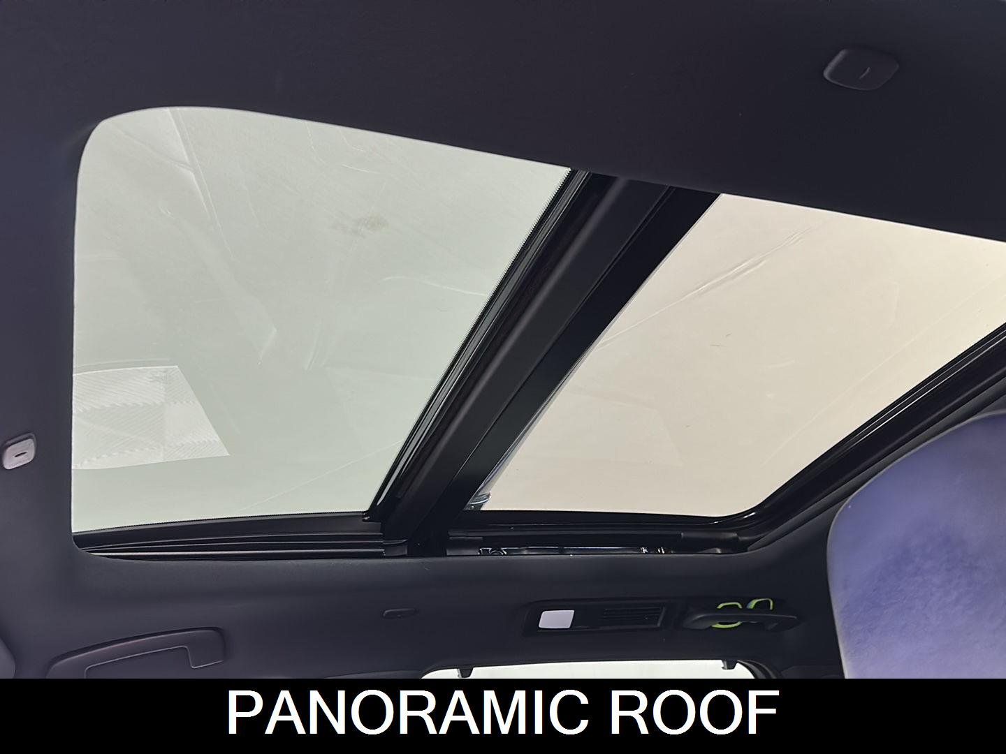 Used 2026 Radiant White/Black Obsidian INFINITI SPORT image 8