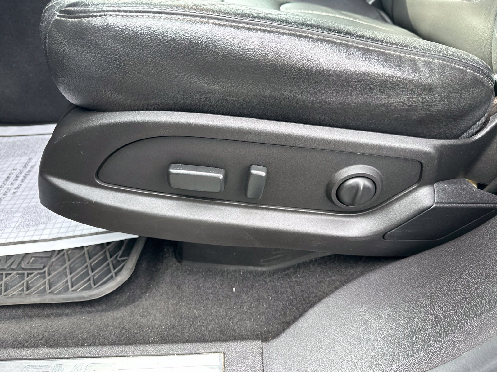 Used 2017 Silver GMC Limited image 14