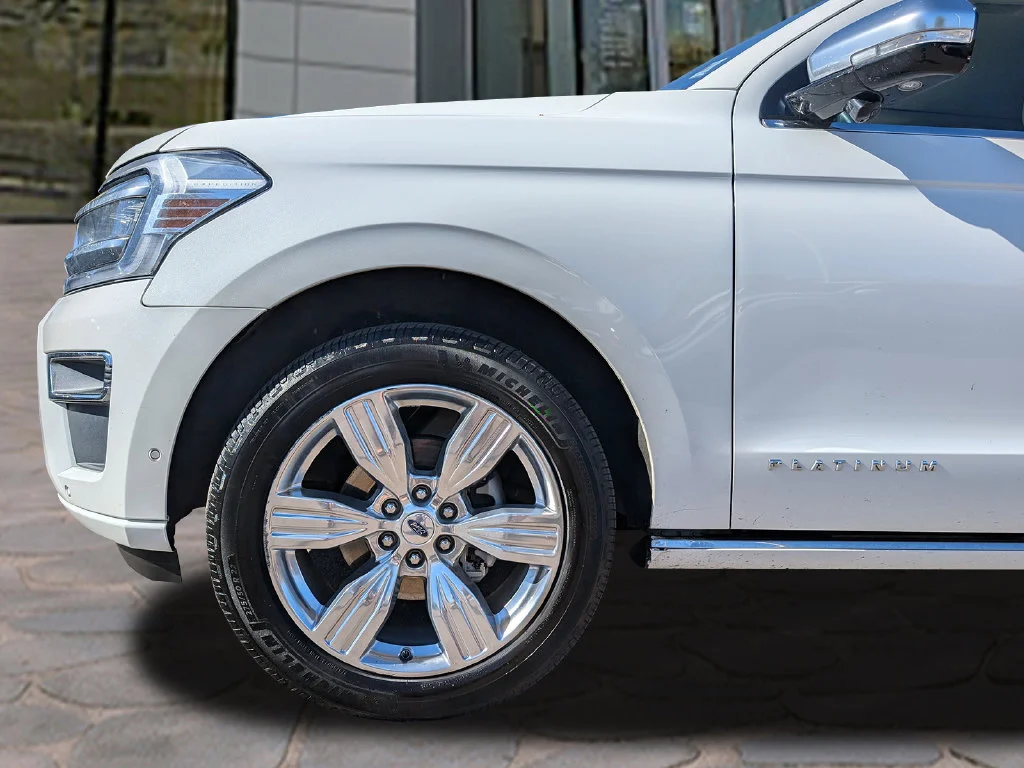 Used 2024 White Metallic Ford Platinum image 11