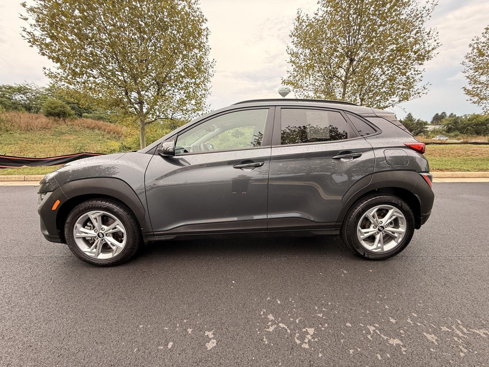 Used 2022 Thunder Gray Hyundai SEL image 8