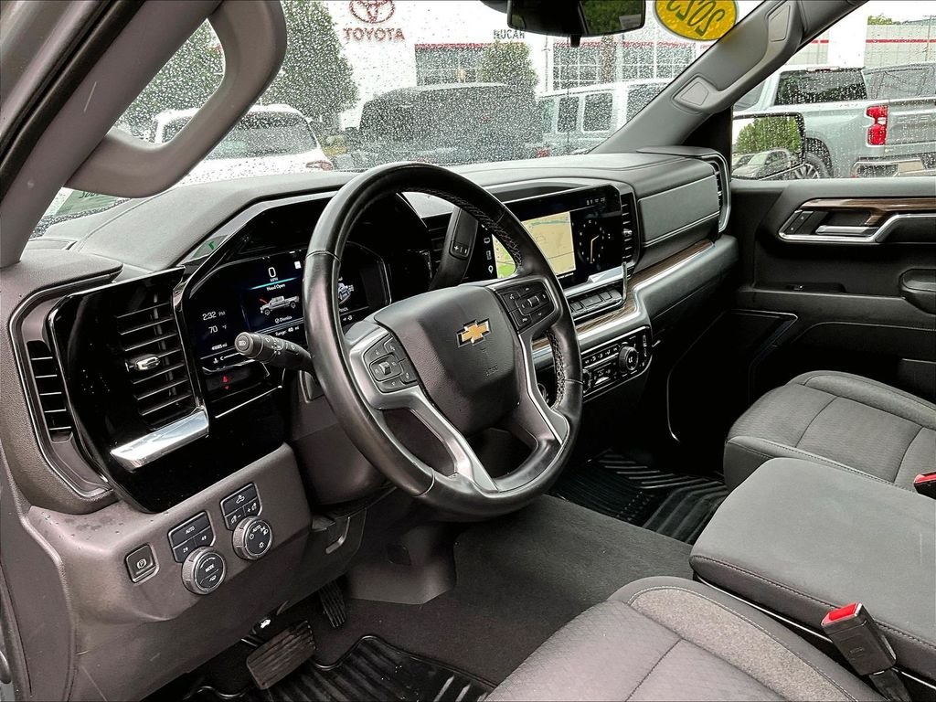 Used 2023 Gray Chevrolet LT image 8