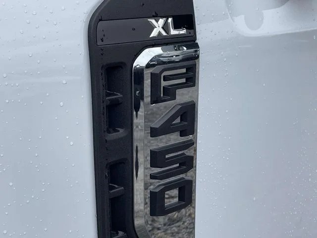 New 2026 Oxford White Ford F-450® XL image 22