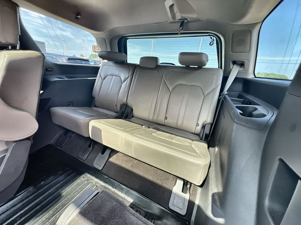Used 2020 White Ford Limited image 24