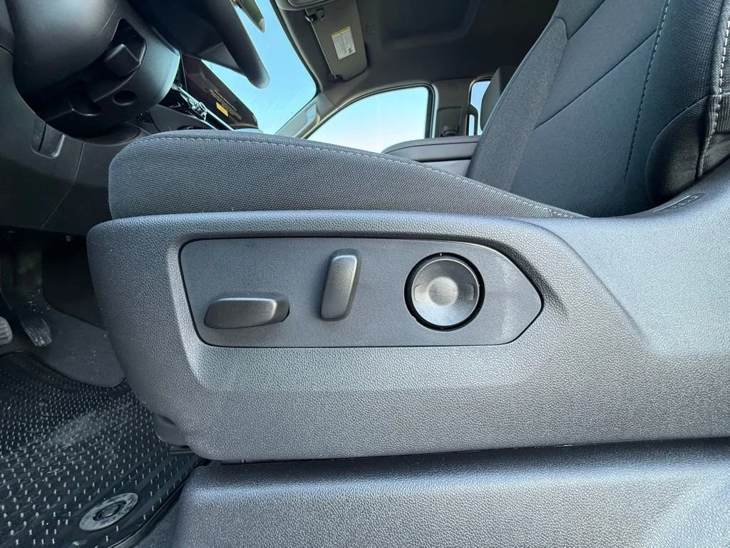 New 2026 Onyx Black GMC Elevation image 31