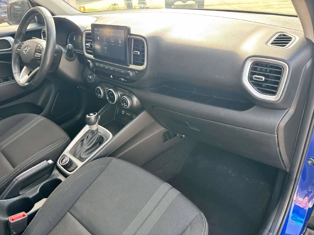 Used 2025 Blue Hyundai SEL image 30
