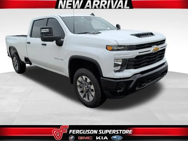 2025 Chevrolet Silverado HD Custom Crew Cab Standard Box's photo