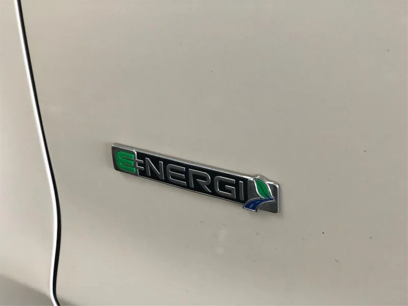 Used 2018 Oxford White Ford Titanium image 22