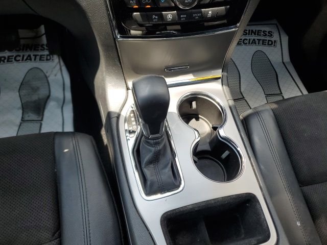 Used 2021 White Jeep Laredo X image 19