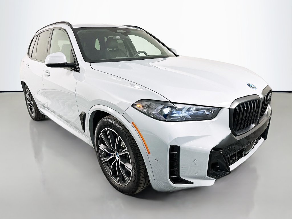 Used 2026 Brooklyn Grey Metallic BMW xDrive50e image 3