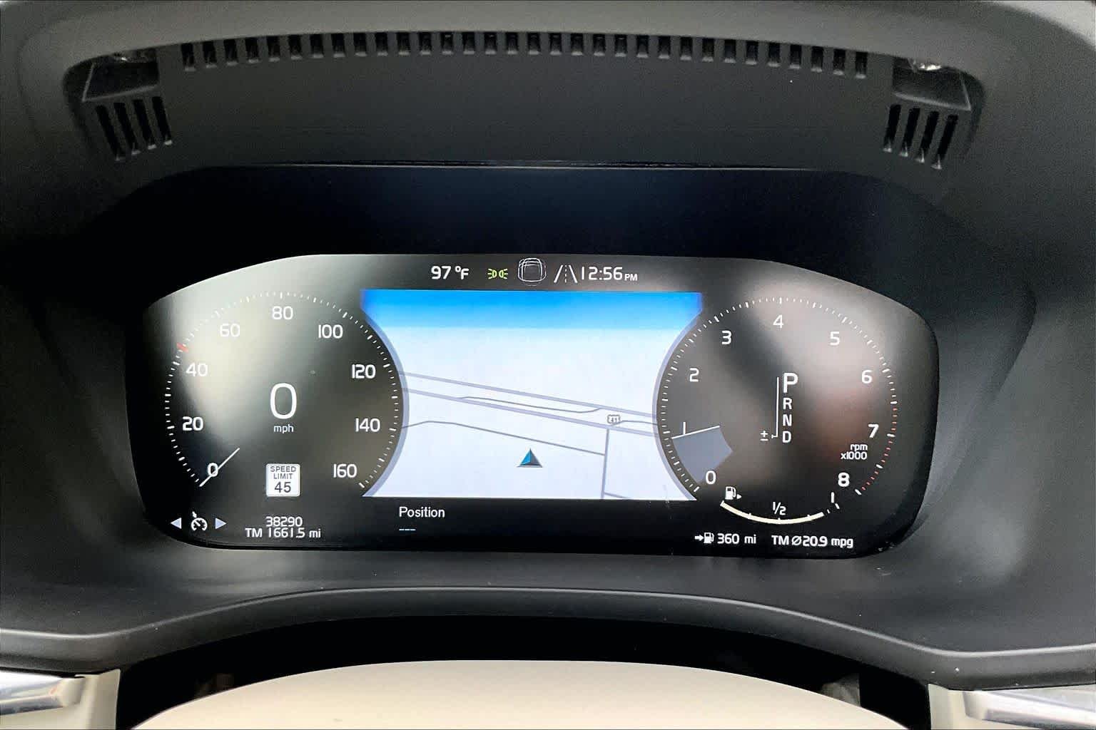 Used 2020  Volvo Inscription image 24