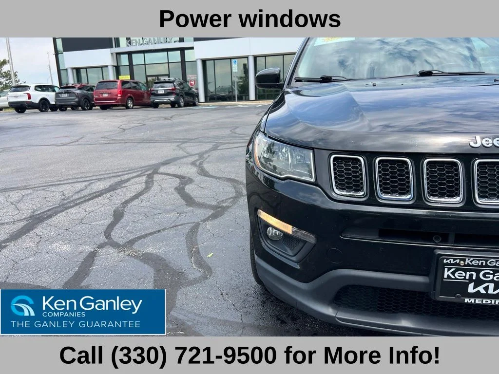 Used 2019 Black Jeep Latitude image 17