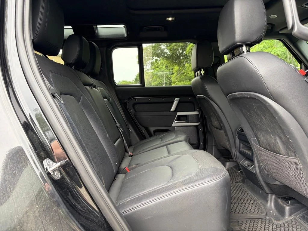 Certified Used 2023 Black Land Rover X-Dynamic SE image 17