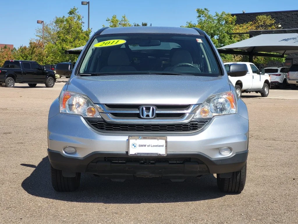 Used 2011 Alabaster Silver Metallic Honda SE image 2