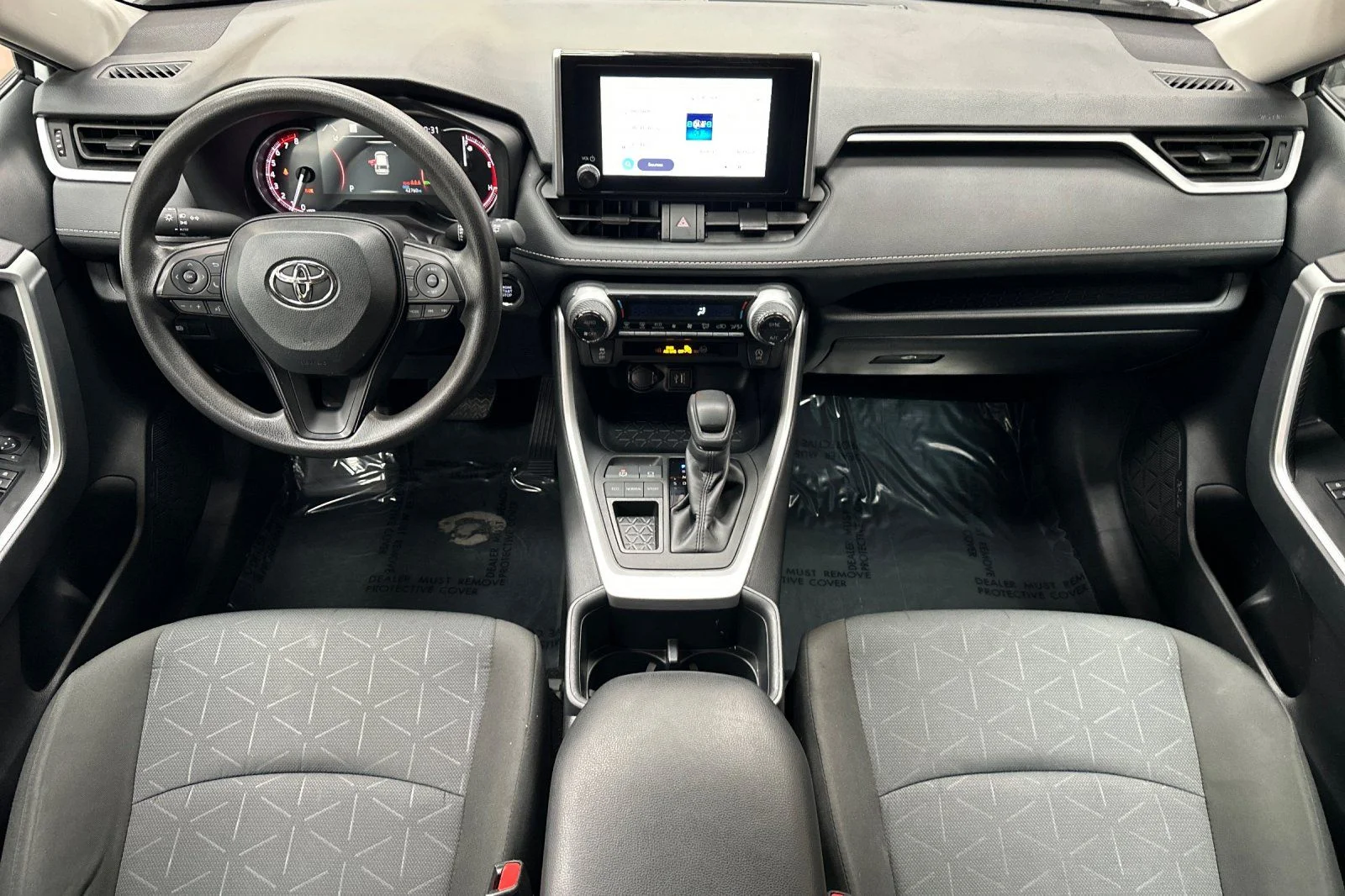 Used 2025 White Toyota XLE image 18