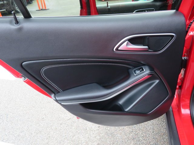 Used 2020 Jupiter Red Mercedes-Benz GLA 250 image 16