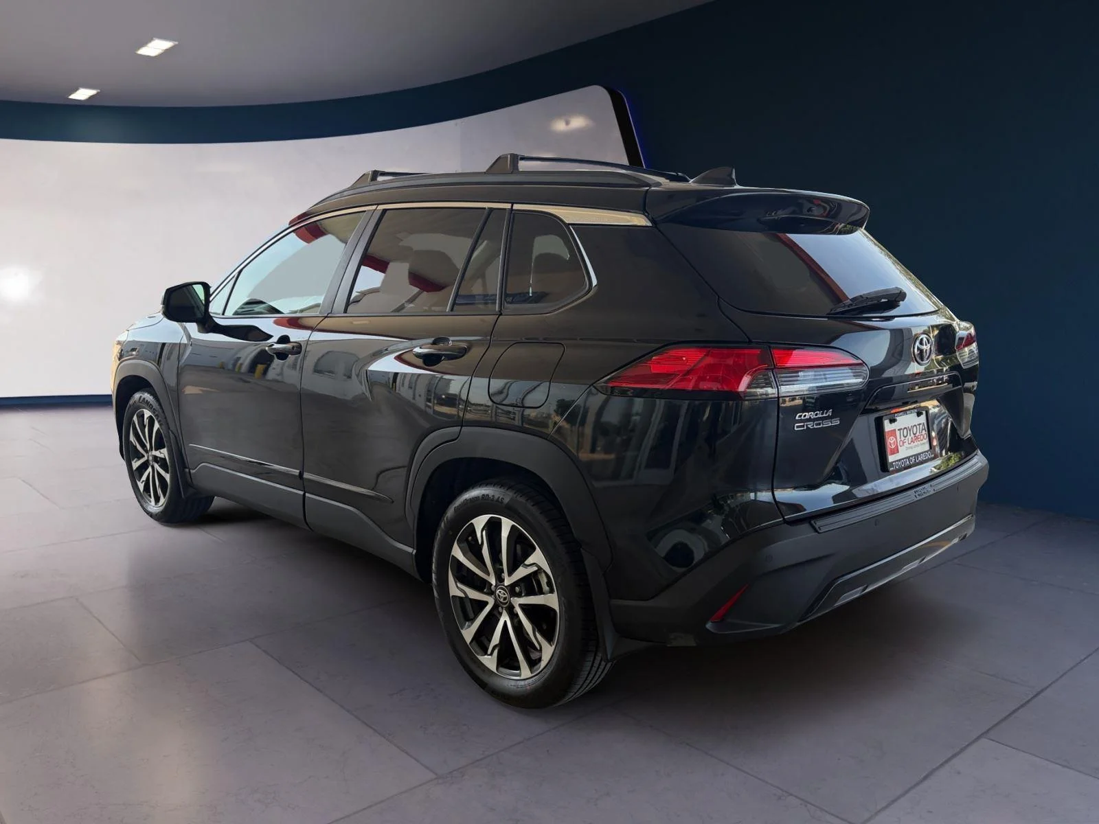 Used 2024 Jet Black Toyota XLE image 3