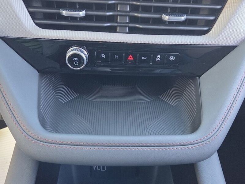 New 2026 Star White Metallic Tri-Coat Ford Active image 22