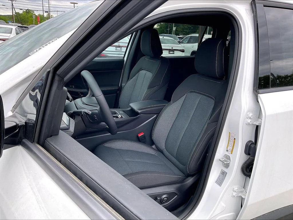 New 2026 Bright White Clearcoat Jeep Laredo image 11