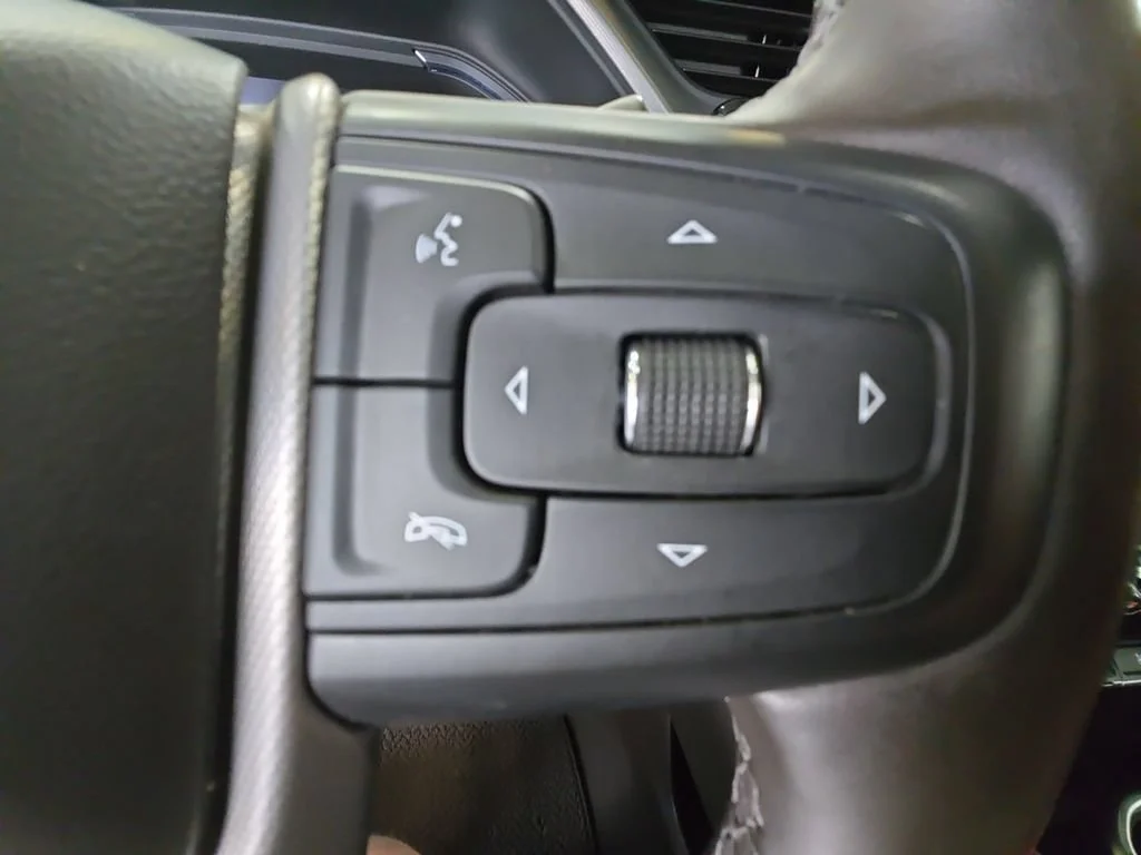 Used 2024 Downpour Metallic GMC Denali image 19