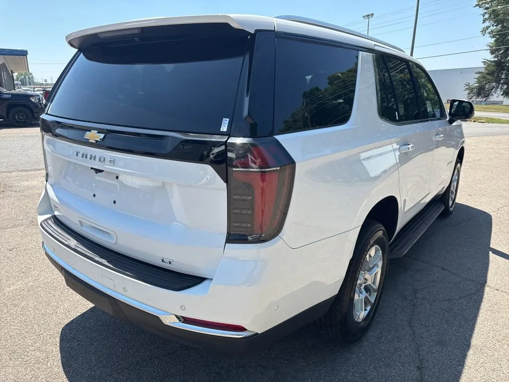 Used 2025 Summit White Chevrolet LT image 5