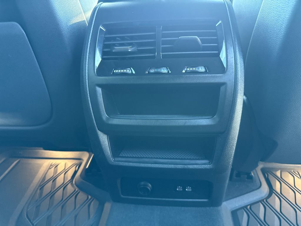 Used 2026 Gray BMW sDrive40i image 17
