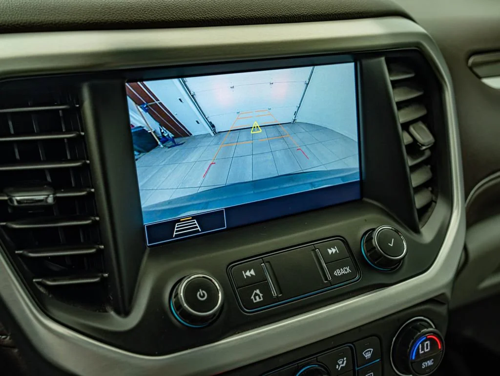 Used 2020 Satin Steel Metallic GMC SLT image 25