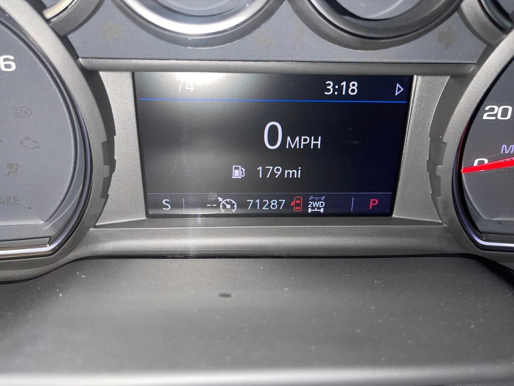 Used 2021 BLACK Chevrolet RST image 19