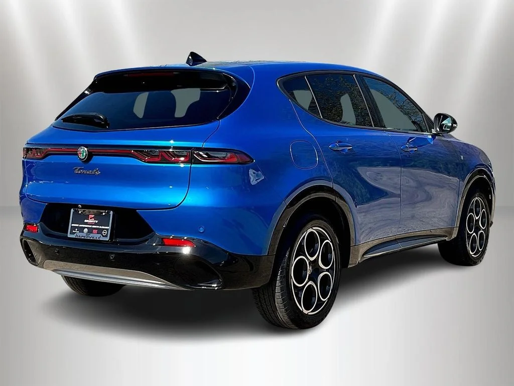 Used 2024 Blue Metallic Alfa Romeo Ti image 6