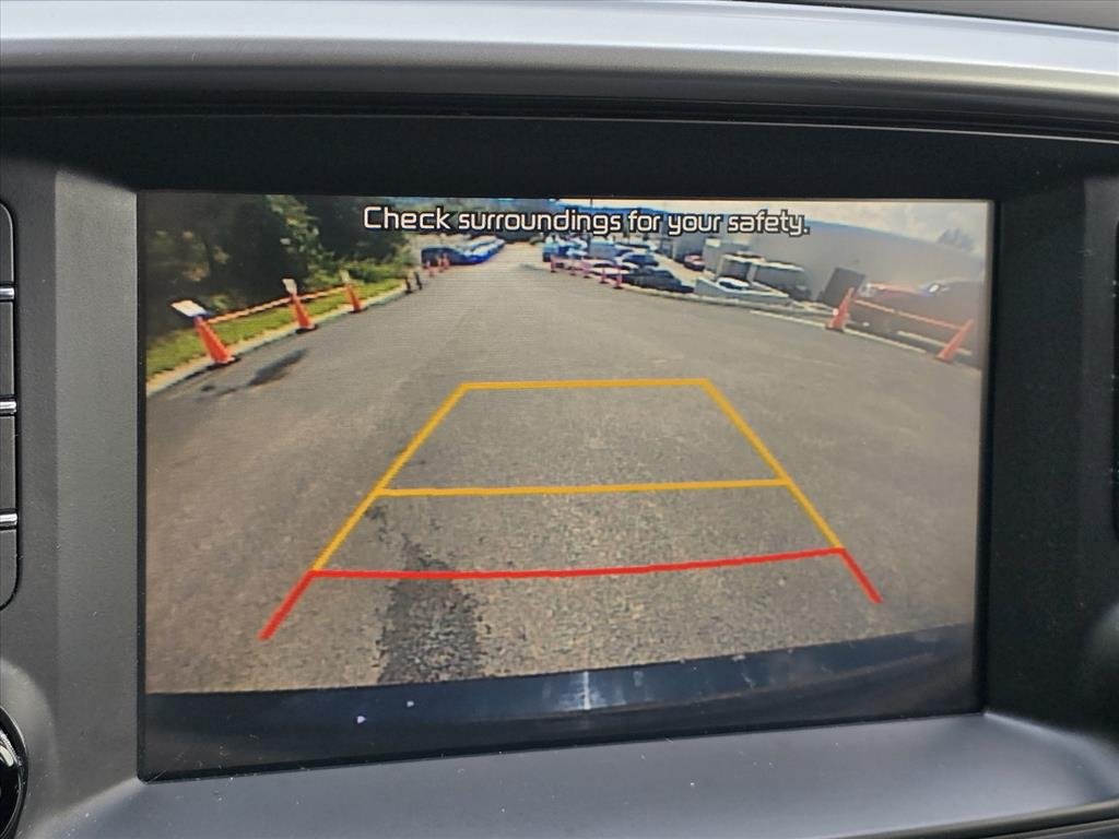 Used 2019 Black Kia L image 19