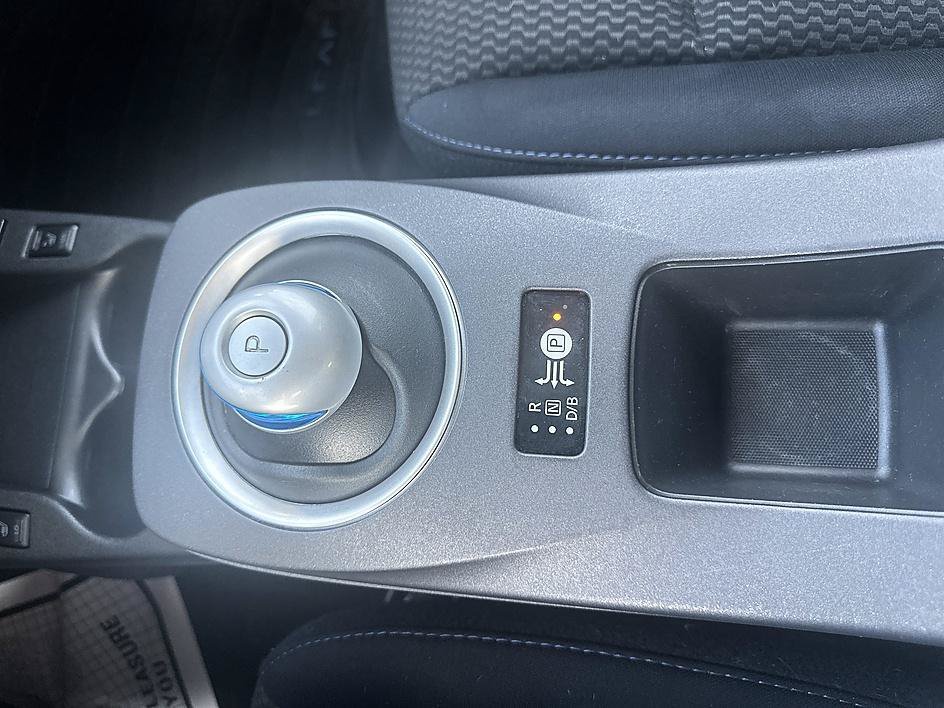 Used 2016 Gun Metallic Nissan S image 20