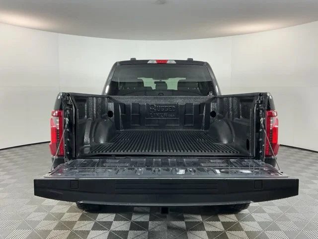 Used 2024 Agate Black Metallic Ford XLT image 7