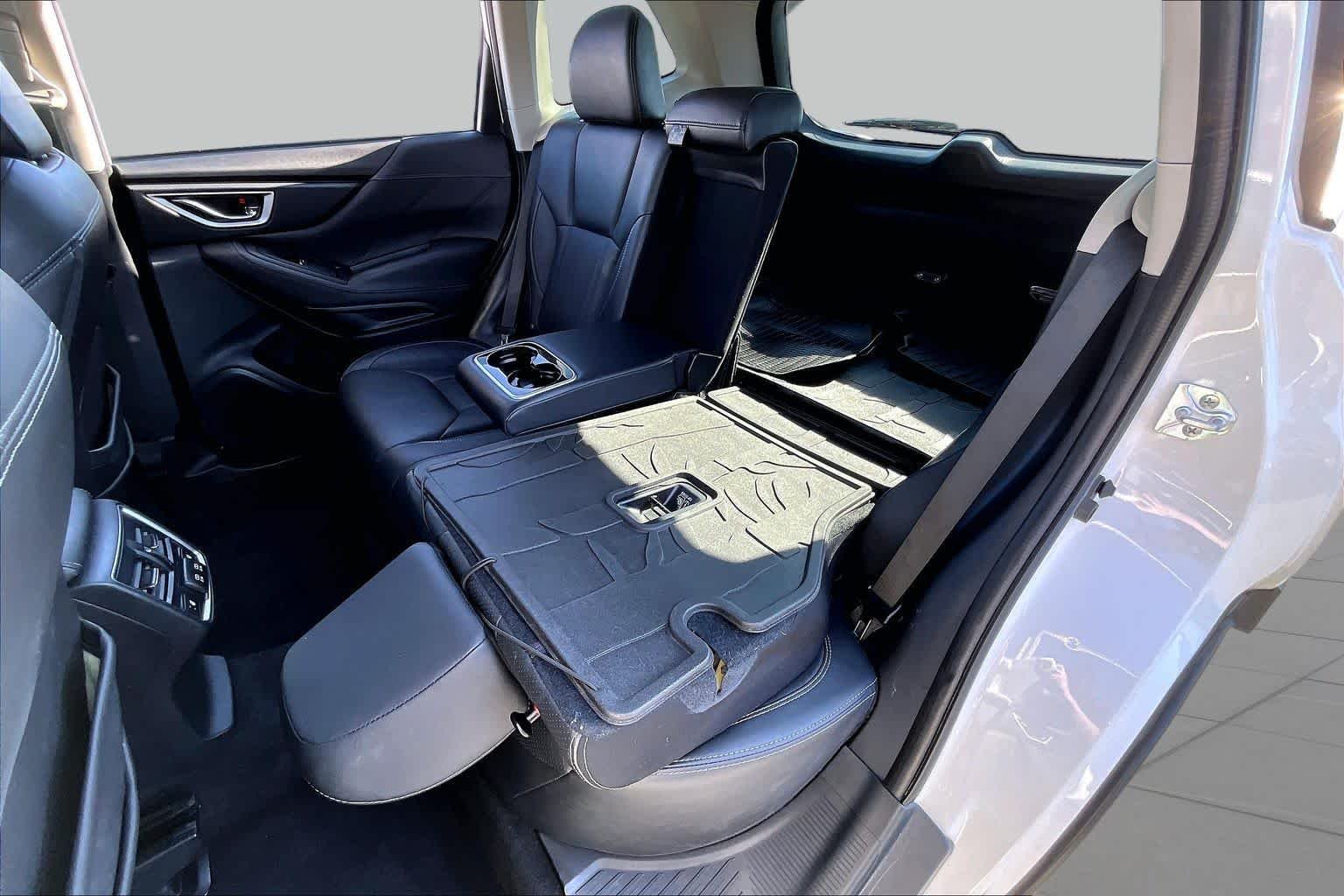 Used 2022 Crystal White Pearl Subaru Touring image 20