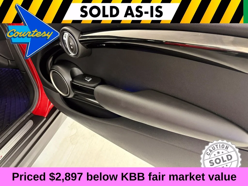 Used 2015 Red MINI Base image 33