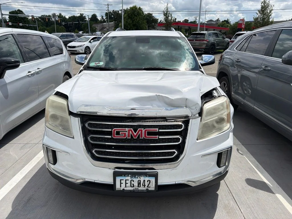Used 2016 White GMC SLT image 2