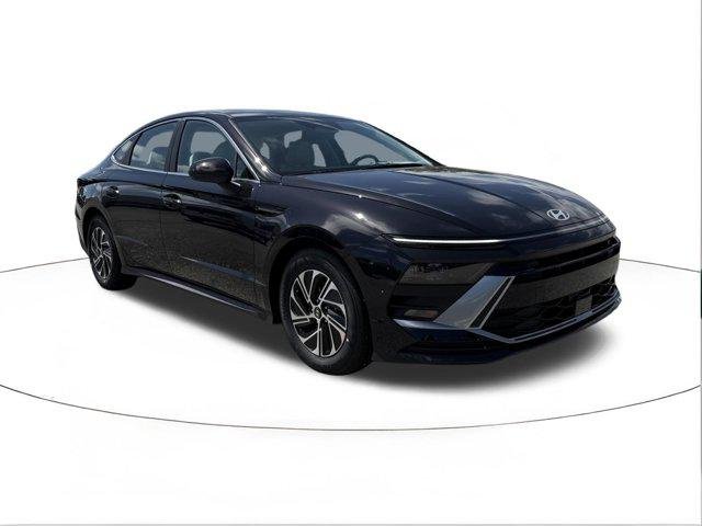 2026 Hyundai Sonata Blue's photo