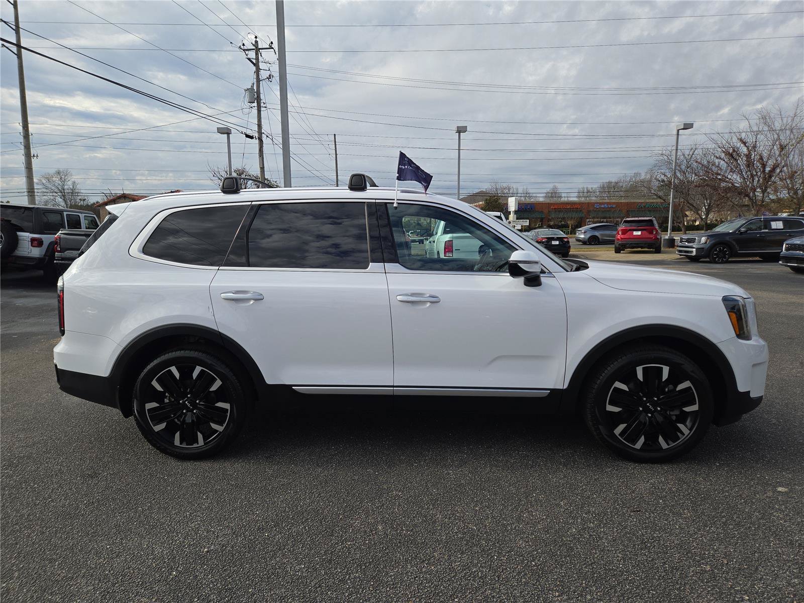 Used 2024 White Kia SX image 5