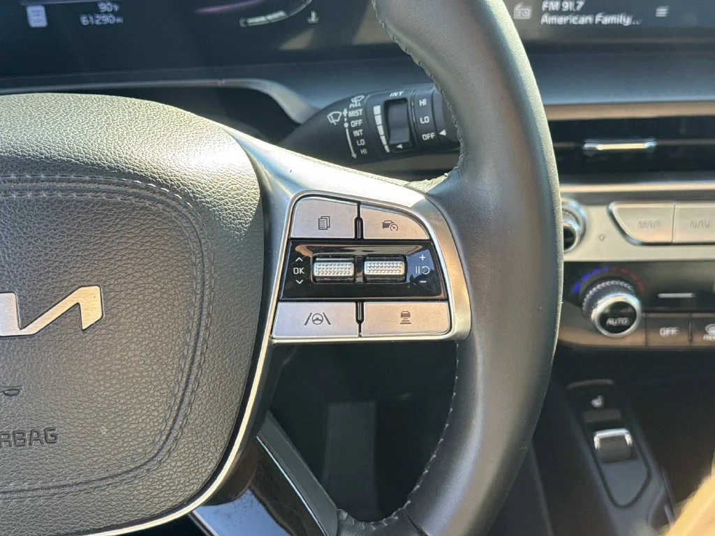 Used 2024 Black Kia S image 25