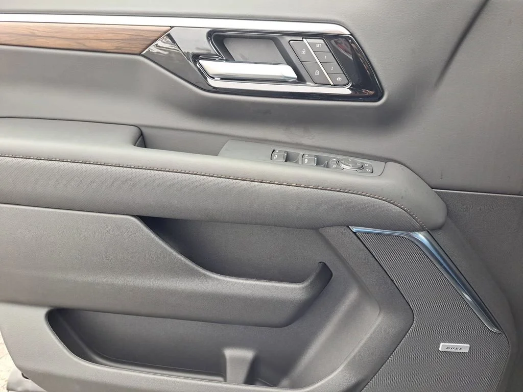 2026 Chevrolet Suburban High Country - Photo 20