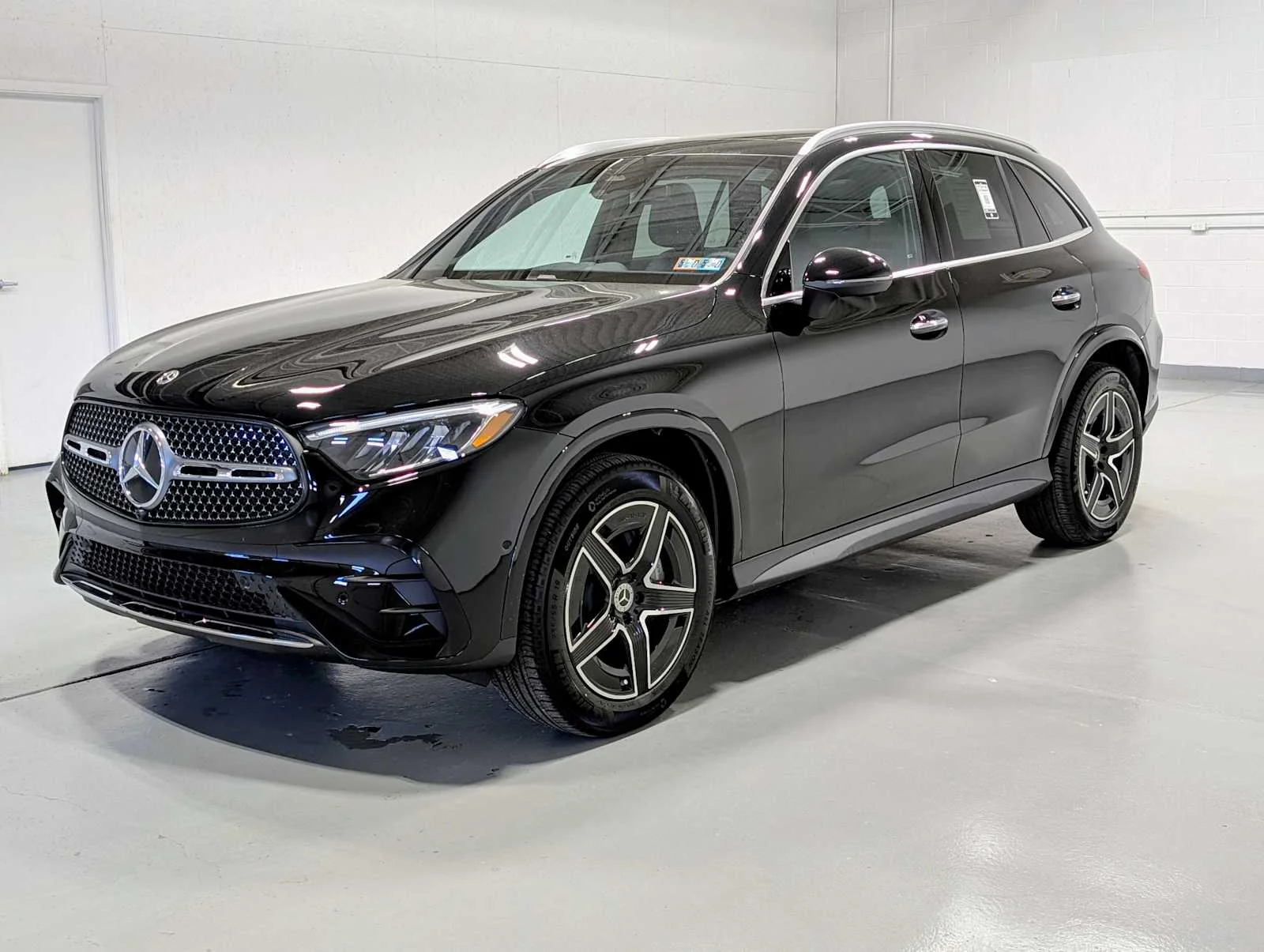2026 Mercedes-Benz GLC GLC 300 4MATIC's photo