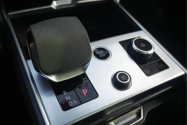 Used 2023 Gray Land Rover SE image 33