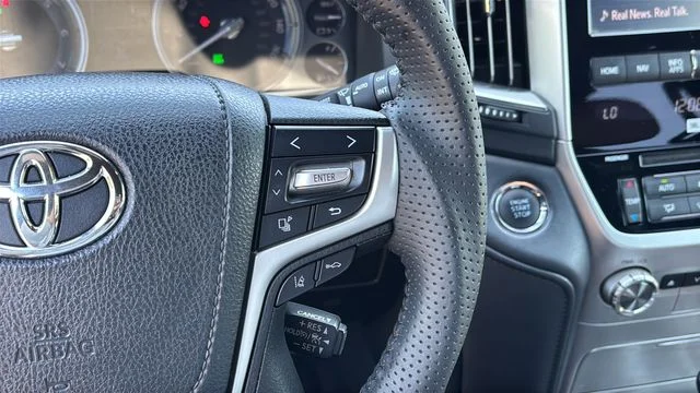 Used 2017 Black Toyota Base image 24