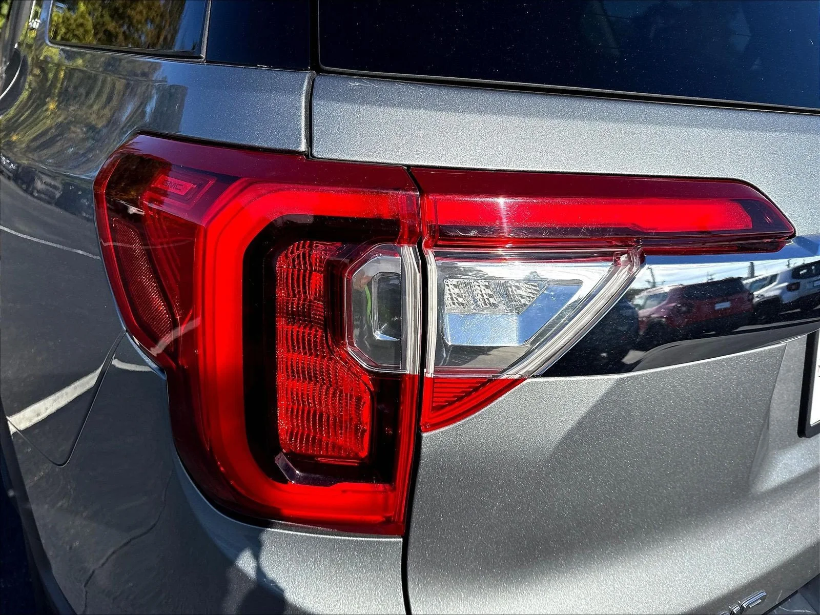Used 2023 Sterling Metallic GMC SLT image 25