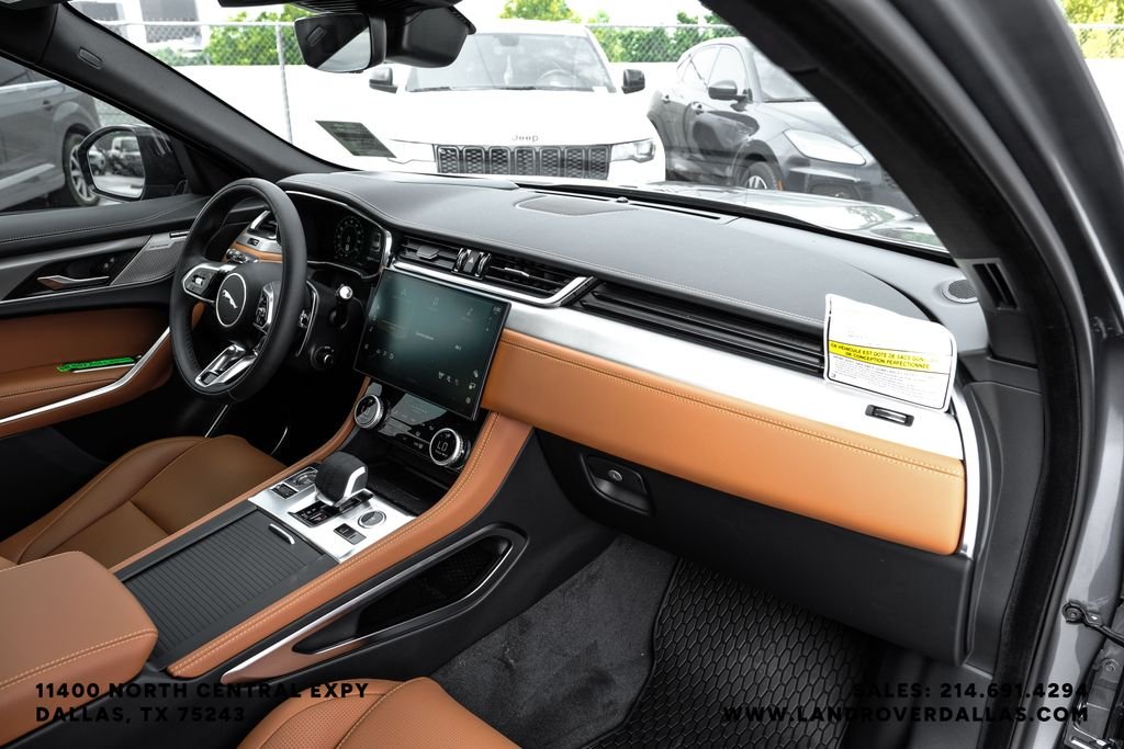 2026 Jaguar F-Pace R-Dynamic S - Photo 16